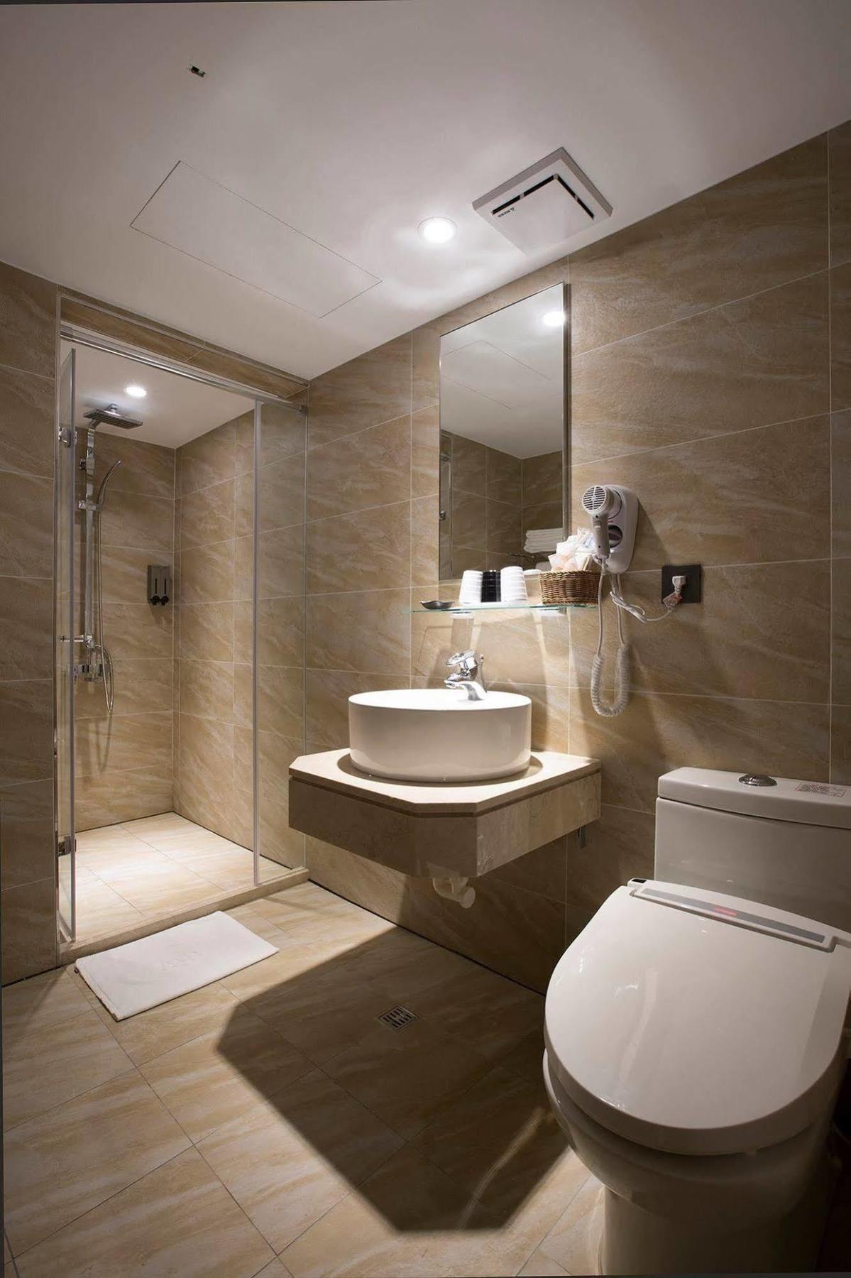 Noble Hotel Taipei Exterior photo