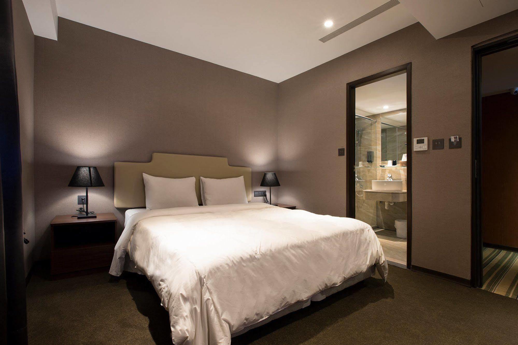 Noble Hotel Taipei Exterior photo